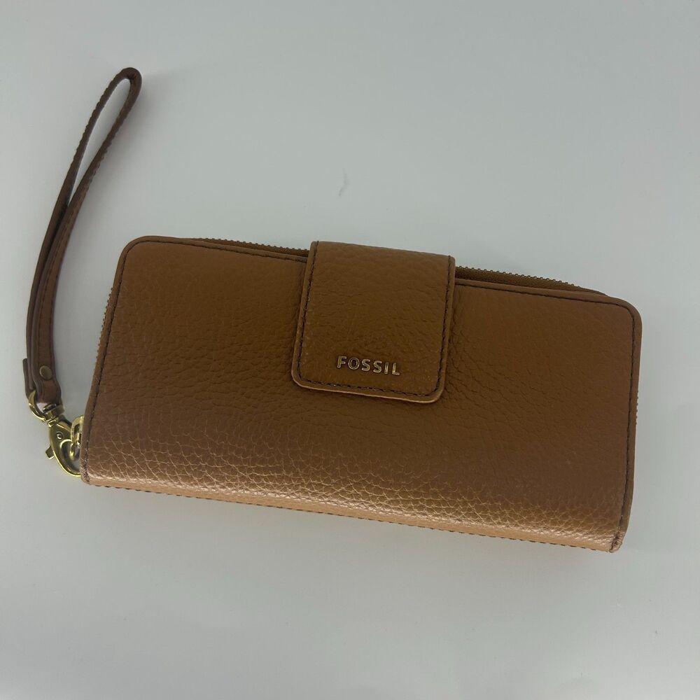 Fossil Madison Leather Clutch Wallet Brown Bifold Zip Wristlet Wrist Strap Bag